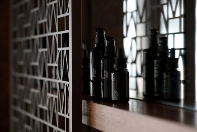 The Types of Indoor Air Pollution Damaging Your Skin